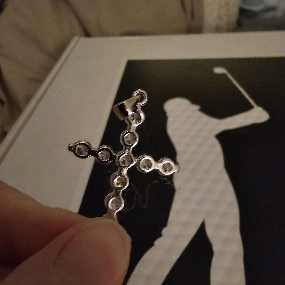 Cross Pendant - Picture 2 of 3